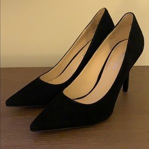 Nine West Black Suede Pumps